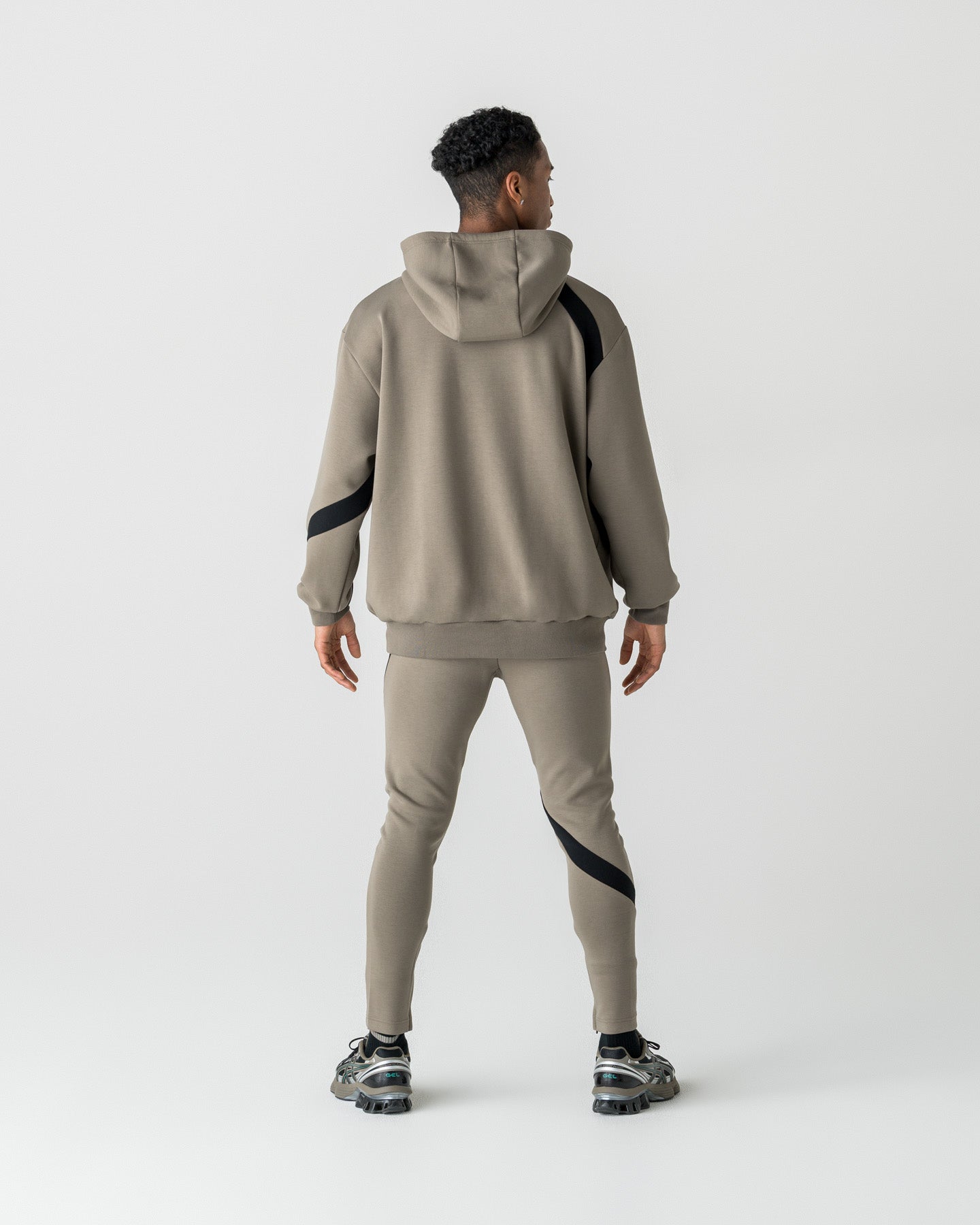 CRONOS LIGHTWEIGHT HYBRID HOODIE【TAUPE】