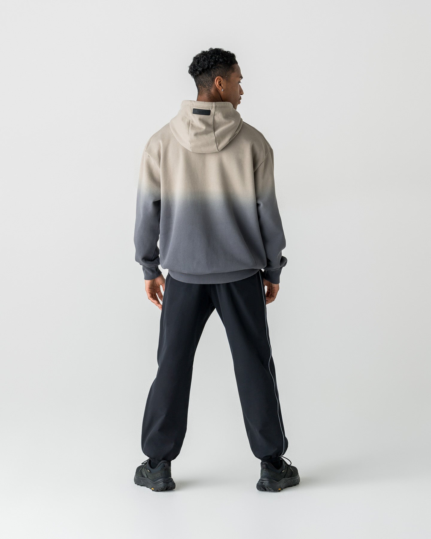 CRONOS GRADATION HOODIE【GREIGE】