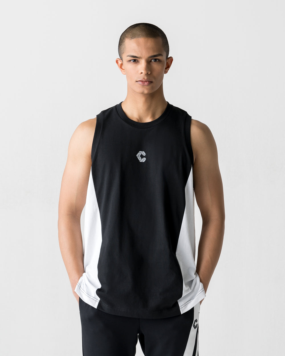 CRONOS SPLIT  LOGO SLEEVELESS【BLACK】