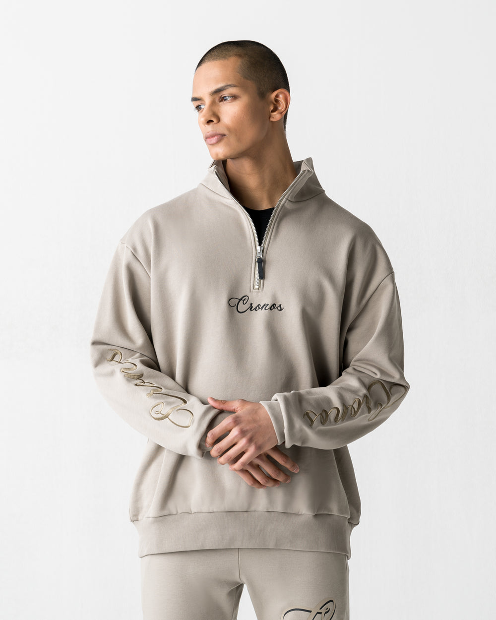 CRONOS SCRIPT HALF ZIP 【GREIGE】