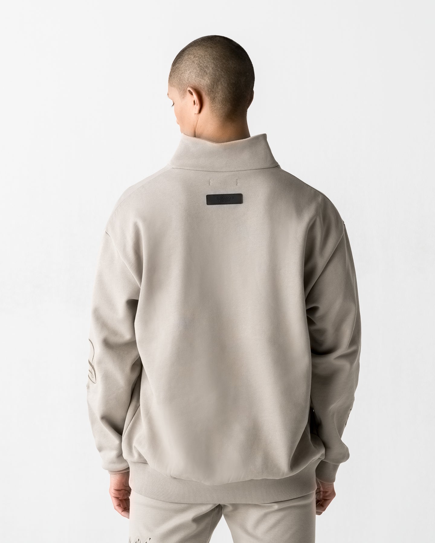 CRONOS SCRIPT HALF ZIP 【GREIGE】