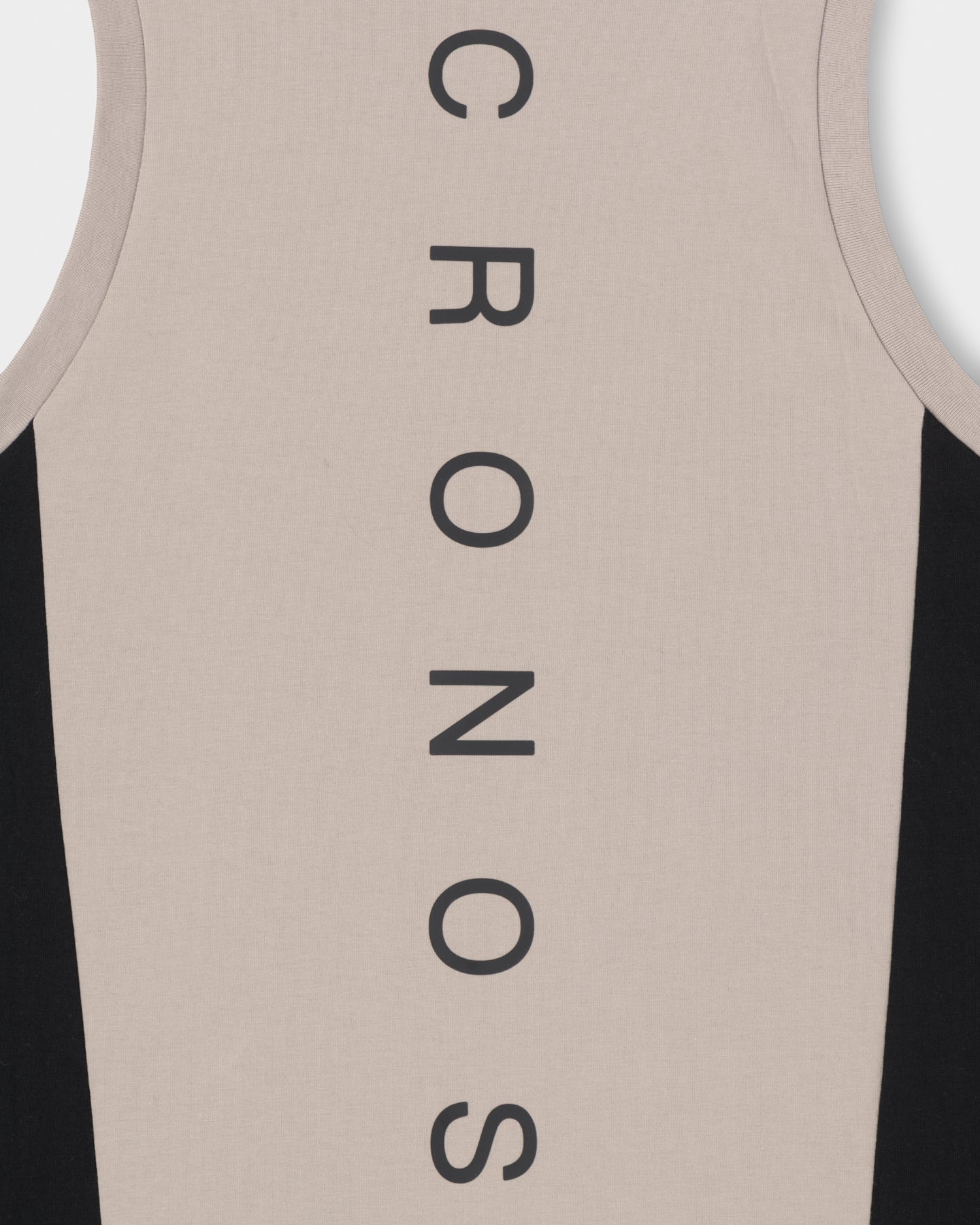 CRONOS SPLIT LOGO SLEEVELESS【GREIGE】