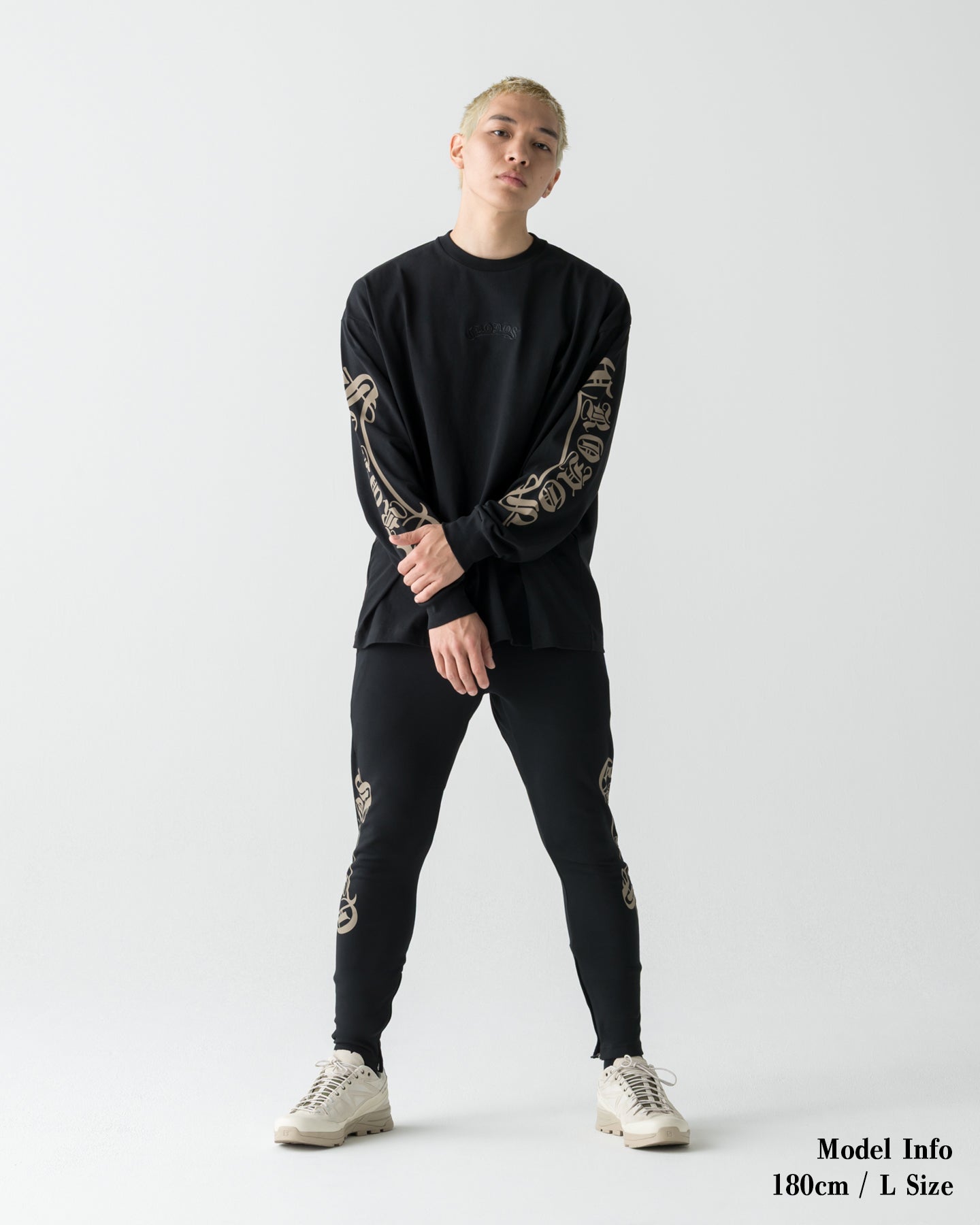 CRONOS CROSSLINE PANTS【BLACK×GREIGE】 CRONOS BLACKLETTER SKINNY PANTS【BLACK×GREIGE】