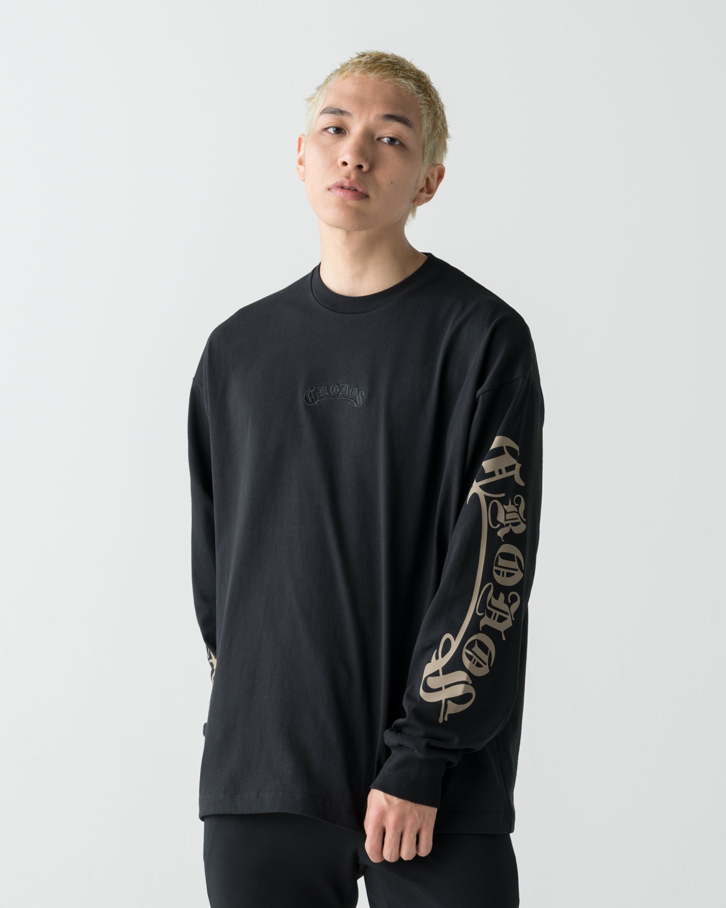 CRONOS BLACKLETTER L/S TEE【BLACK×GREIGE】