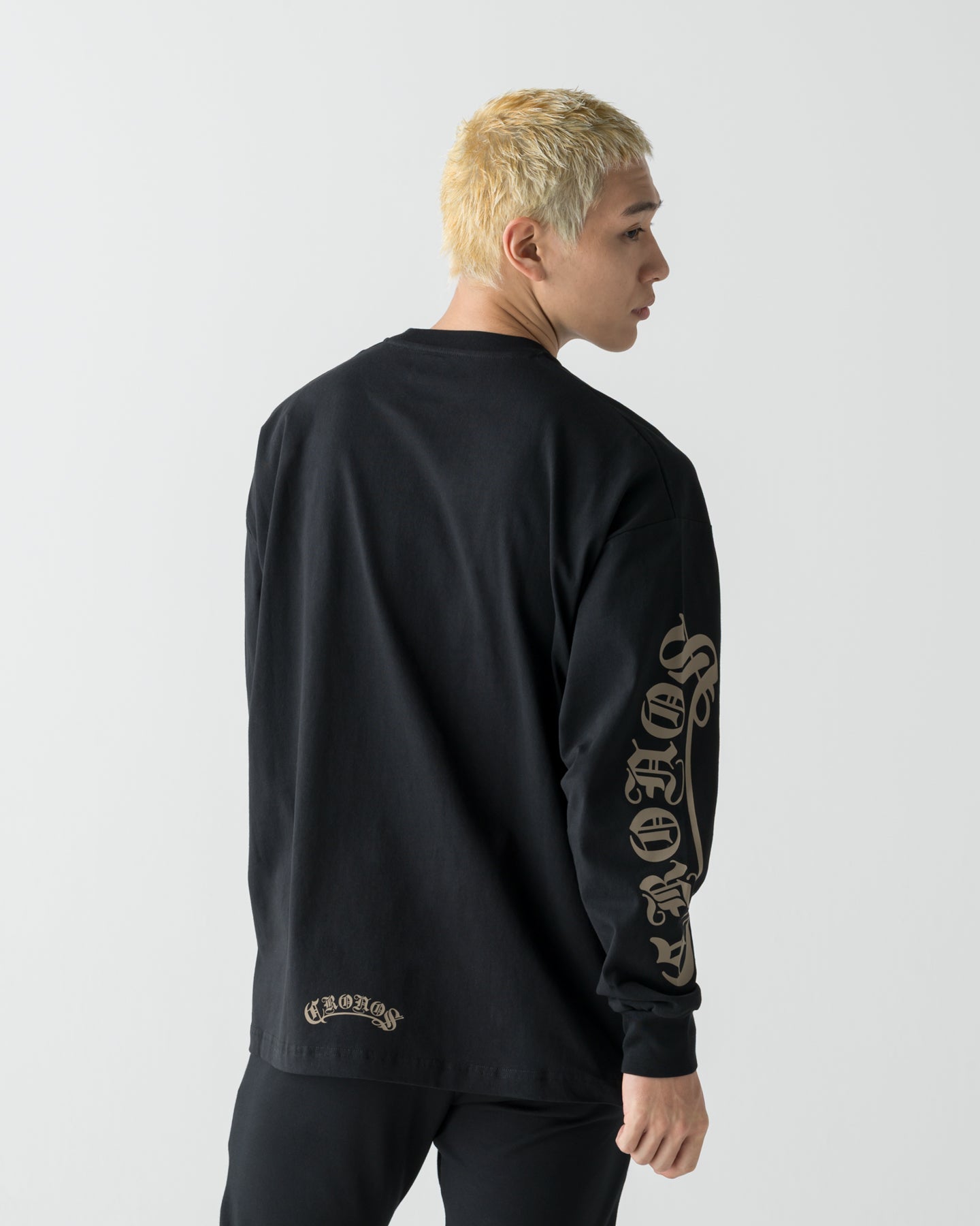CRONOS BLACKLETTER L/S TEE【BLACK×GREIGE】