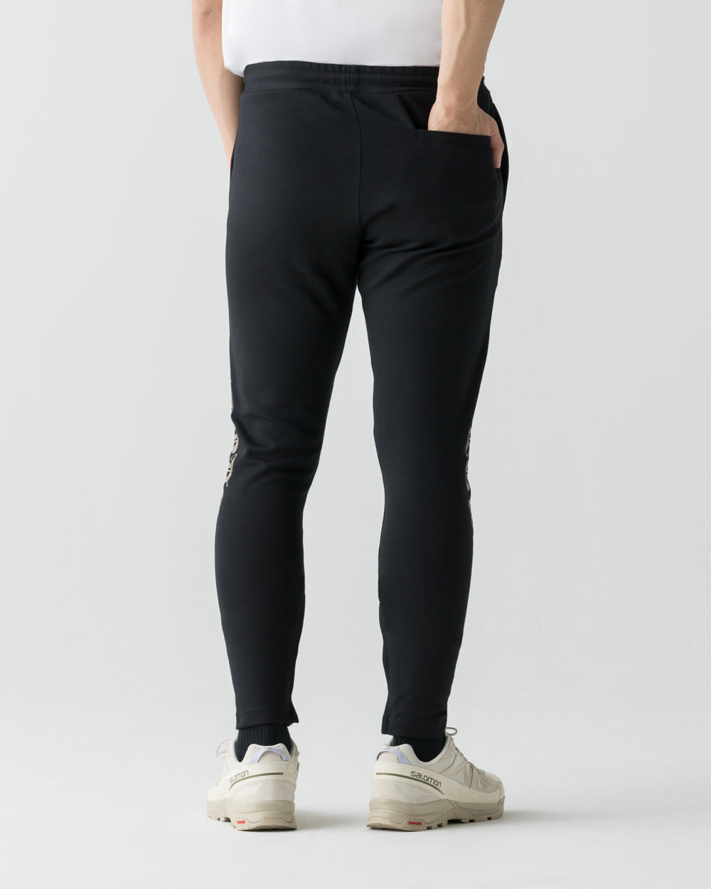 CRONOS BLACKLETTER SKINNY PANTS【BLACK×GREIGE】