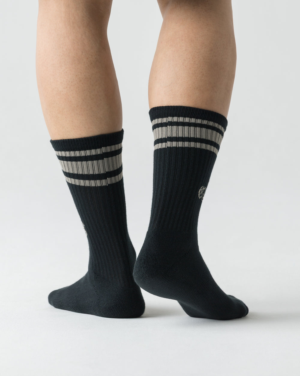 CRONOS BLACKLETTER SOCKS【GREIGE】