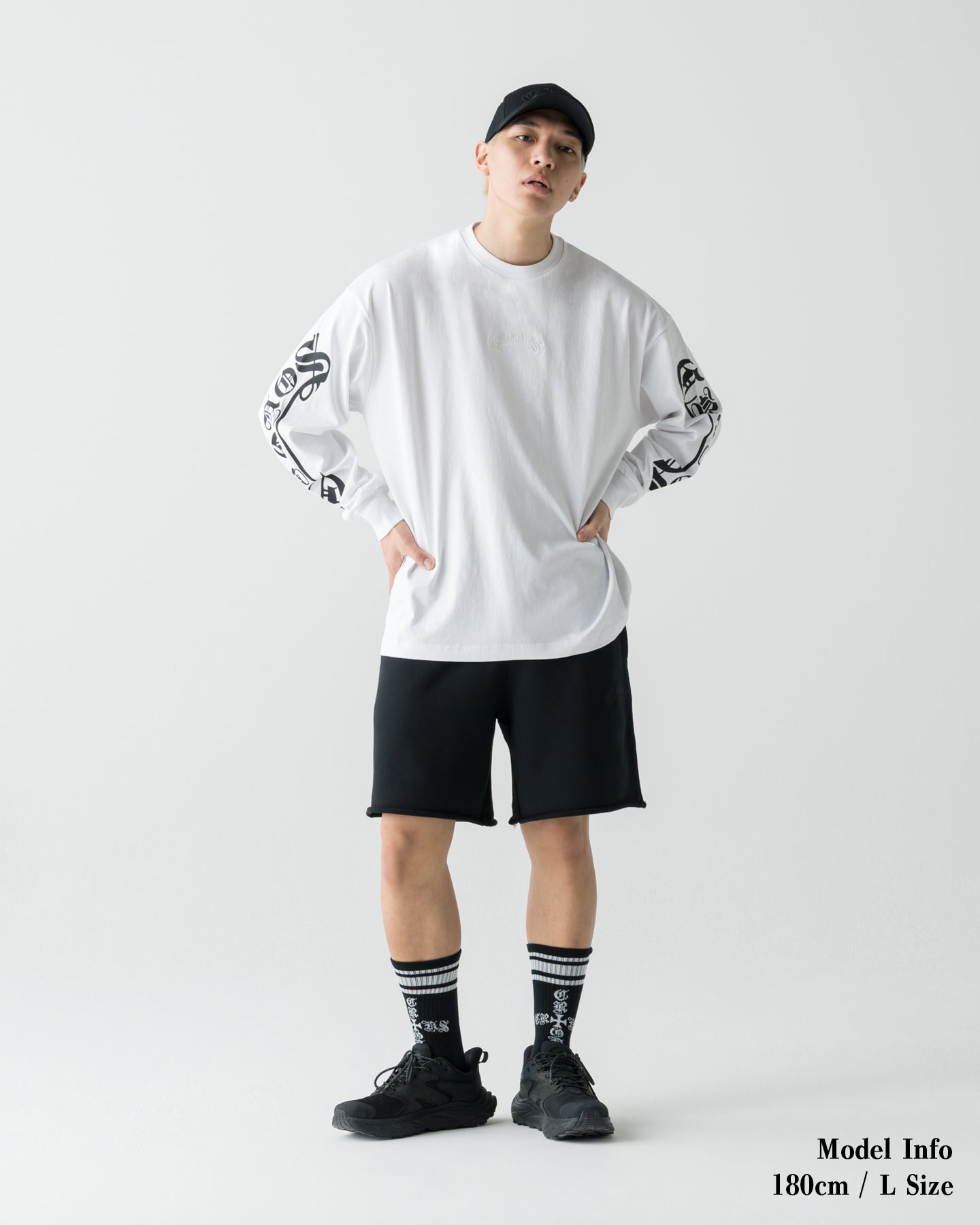 CRONOS BLACKLETTER SHORTS【BLACK】