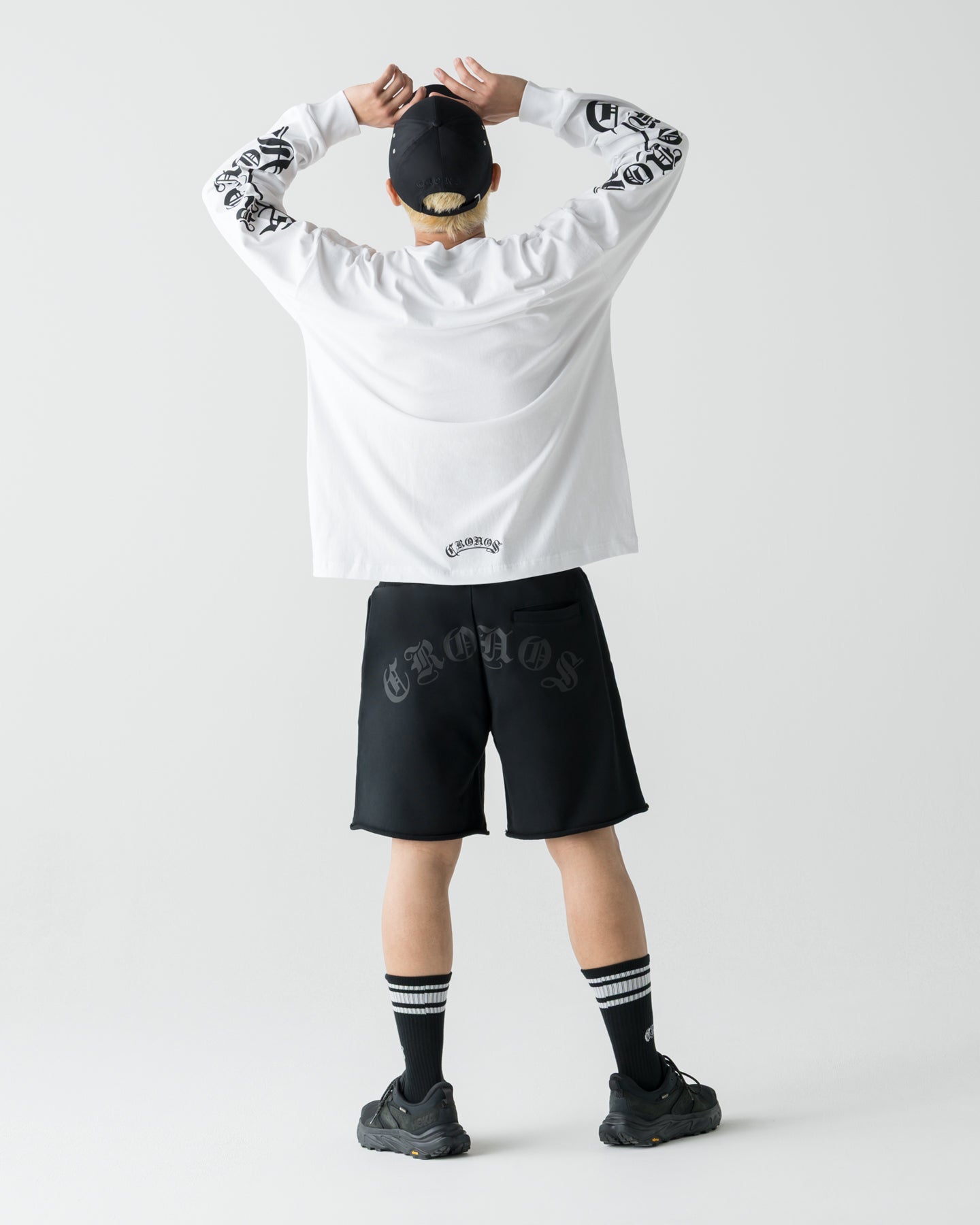 CRONOS BLACKLETTER SHORTS【BLACK】