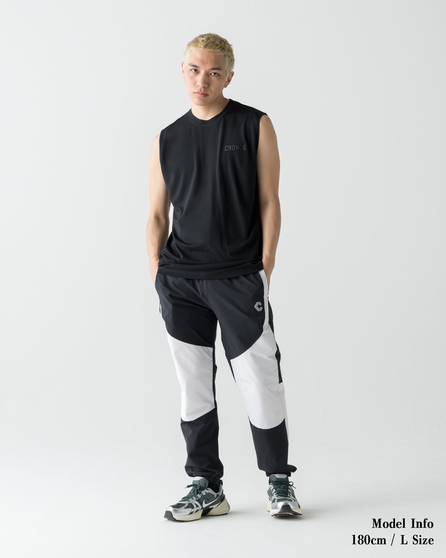 CRONOS EASY FIT SLEEVELESS【BLACK】