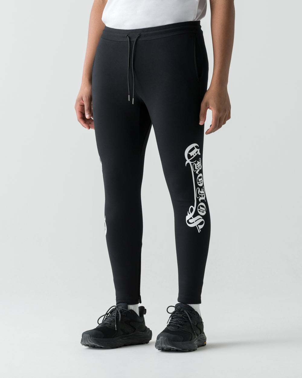 CRONOS BLACKLETTER SKINNY PANTS【BLACK×WHITE】