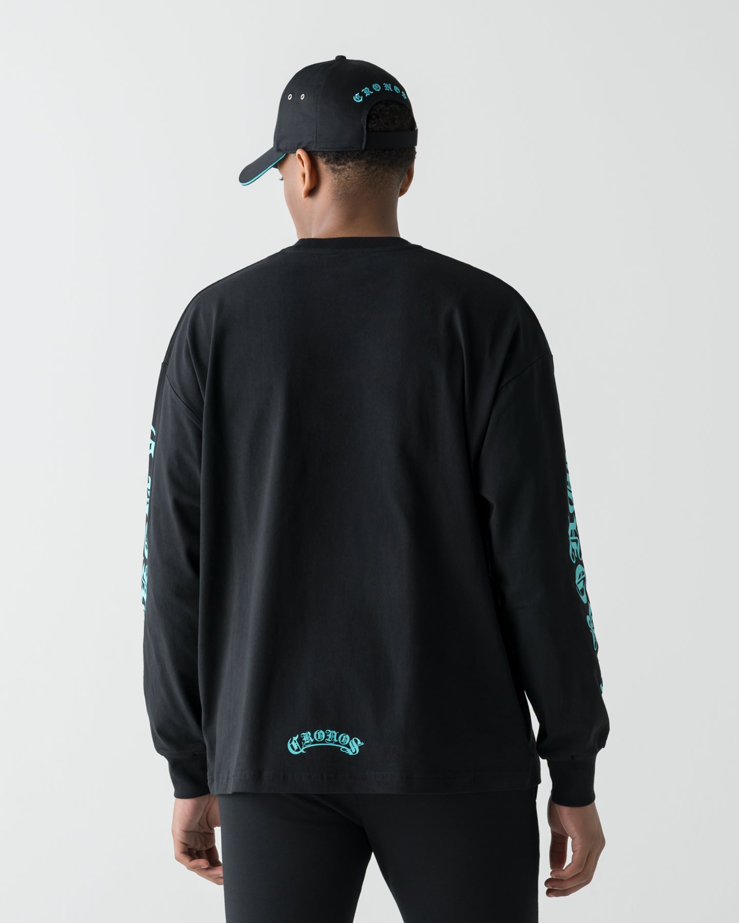 CRONOS BLACKLETTER L/S TEE【BLACK×T.BLUE】