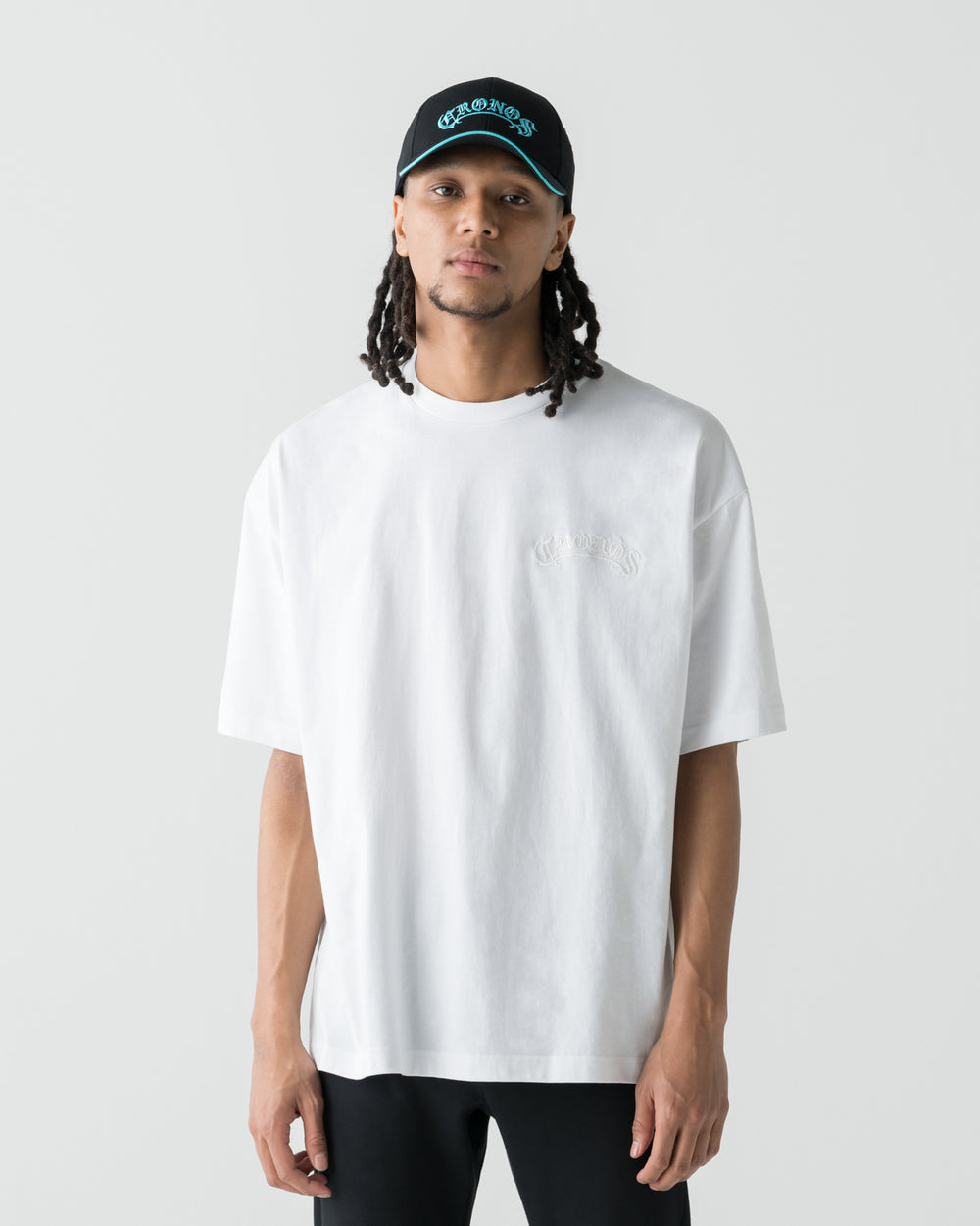 CRONOS BLACKLETTER S/S TEE【WHITE×T.BLUE】