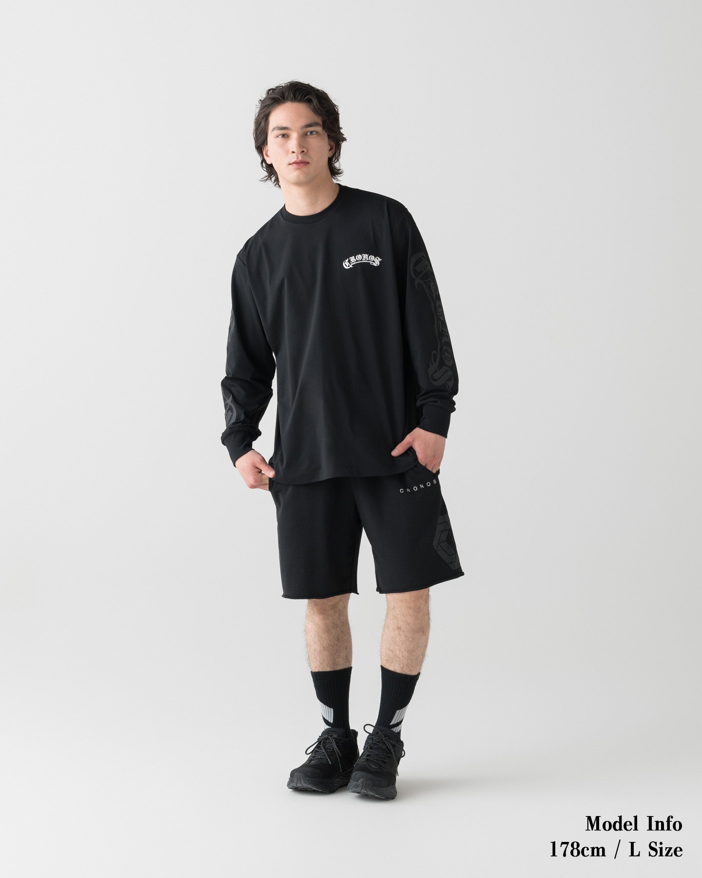 CRONOS BLACKLETTER RASH L/S TEE【BLACK】