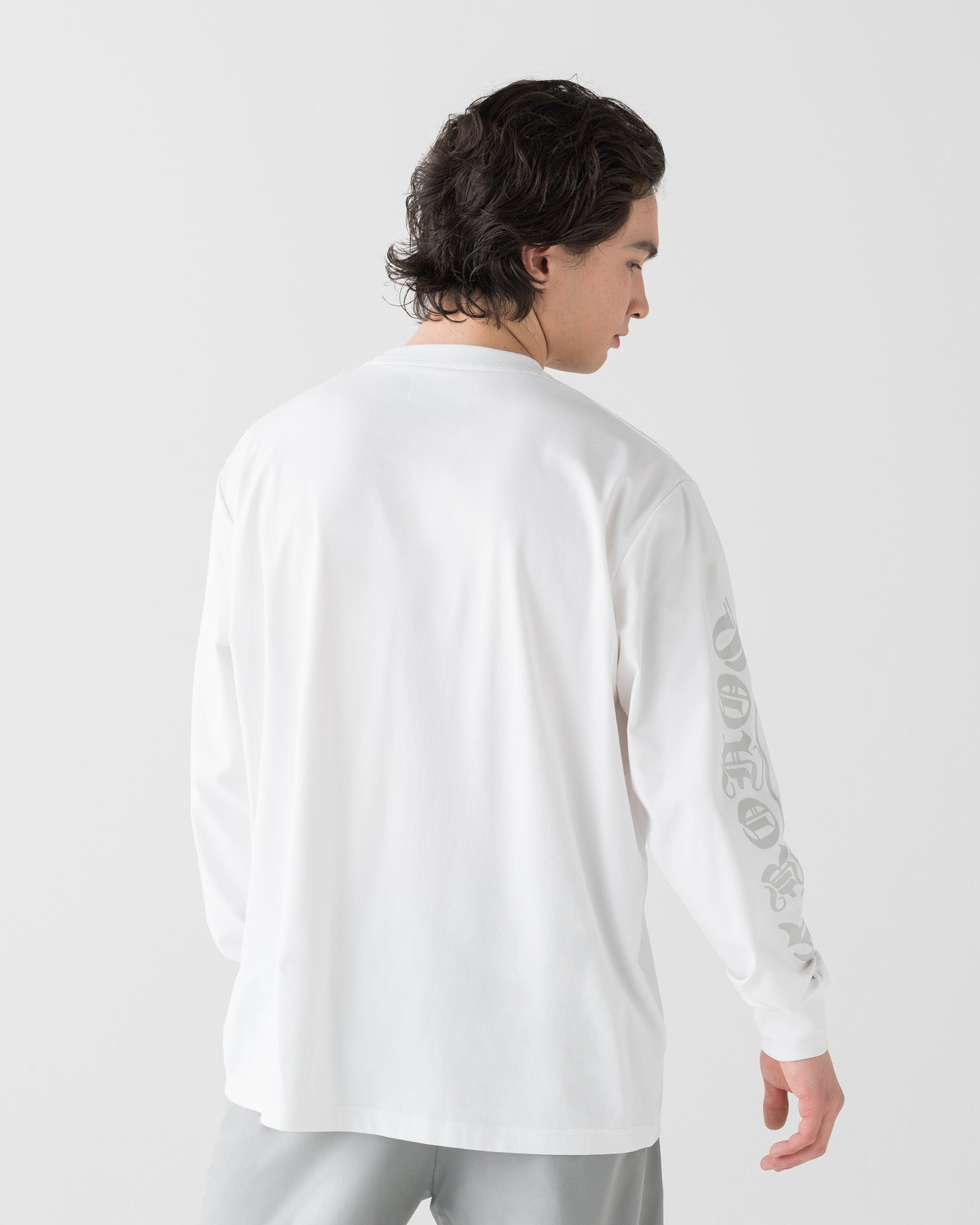 CRONOS BLACKLETTER RASH L/S TEE【WHITE】 CRONOS BLACKLETTER RASH L/S TEE【WHITE】