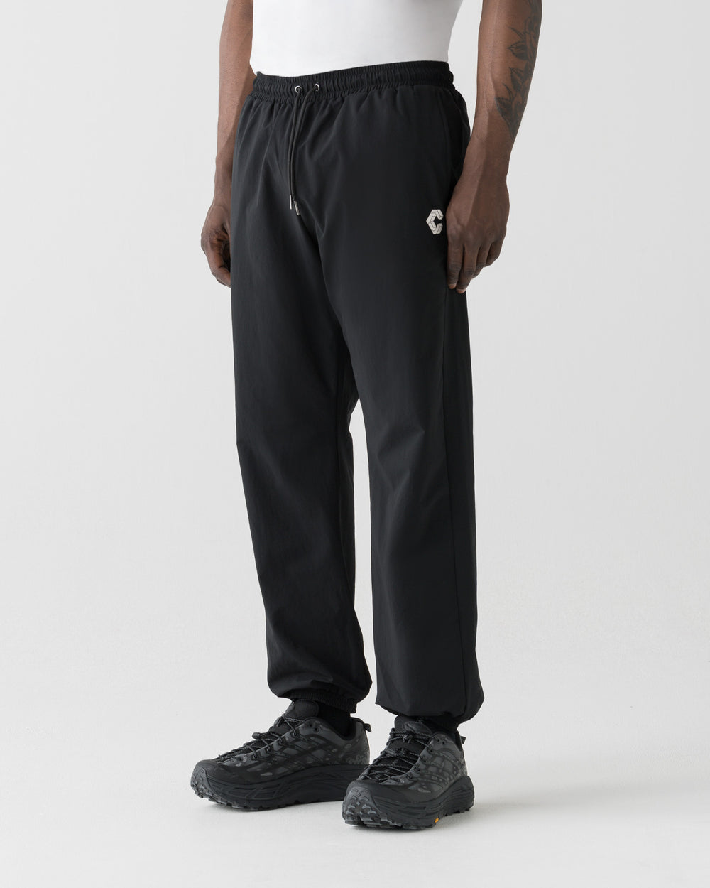 CRONOS DRY PERFORMANCE TAPERED PANTS【BLACK】