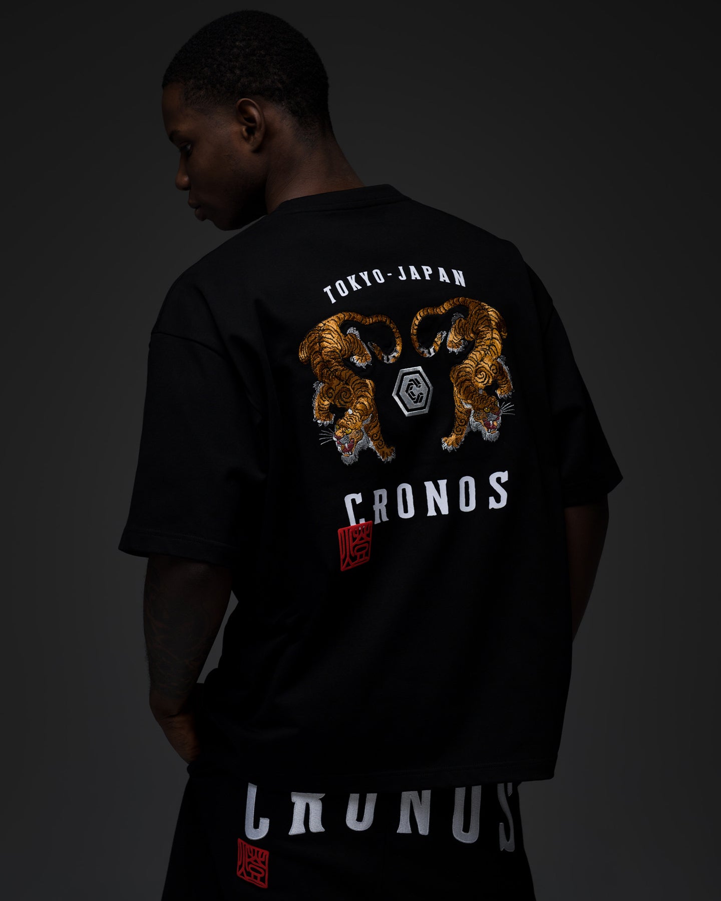 CRONOS TOMOSHIBI SERIES TIGER EMBROIDERY S/S TEE【WHITE】