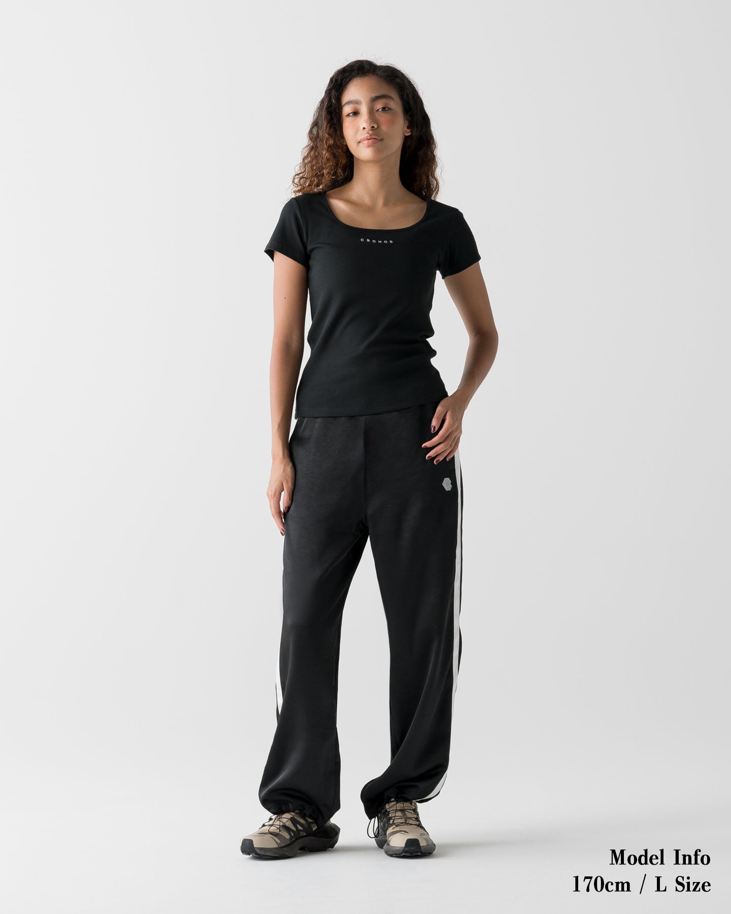 CRONOS WOMEN SQUARE NECK T-SHIRT【BLACK】