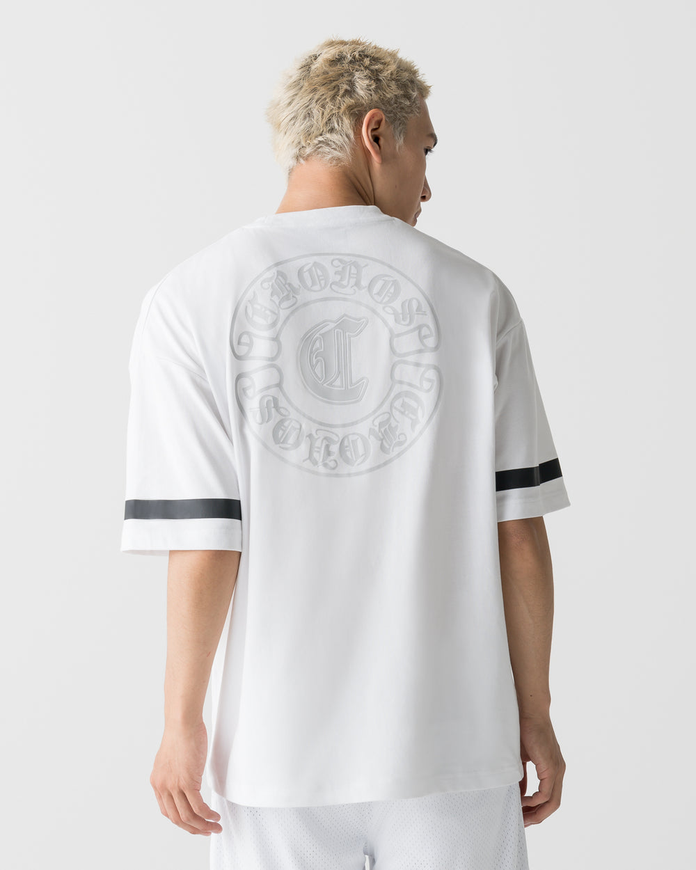 CRONOS BLACKLETTER CIRCLE S/S TEE【WHITE】