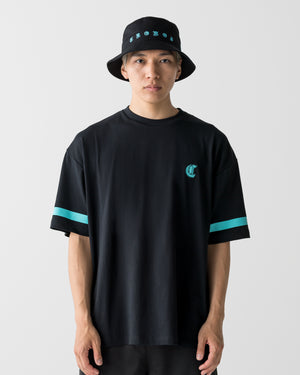 CRONOS BLACKLETTER CIRCLE S/S TEE【BLACK×T.BLUE】
