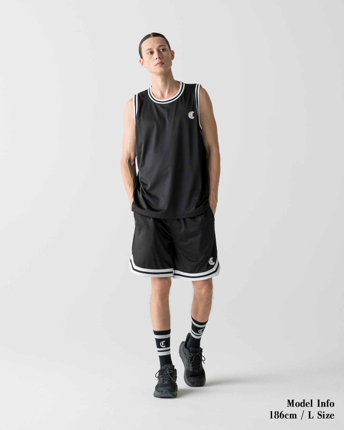 CRONOS BLACKLETTER BASKET MESH SLEEVELESS【BLACK】