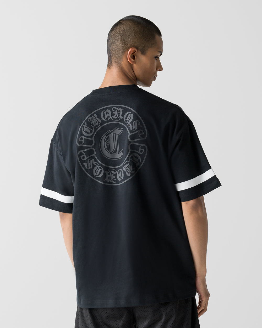 CRONOS BLACKLETTER CIRCLE S/S TEE【BLACK】