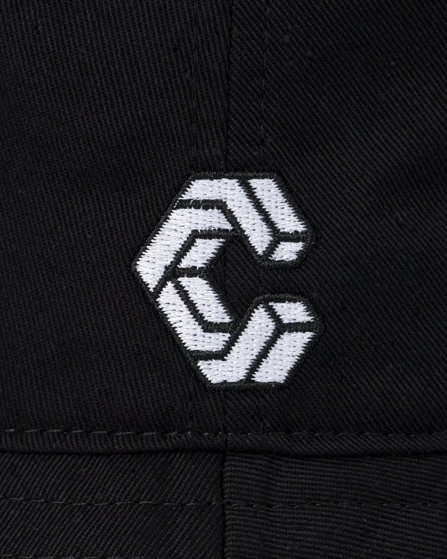 CRONOS LOOP LOGO BUCKET HAT【WHITE】