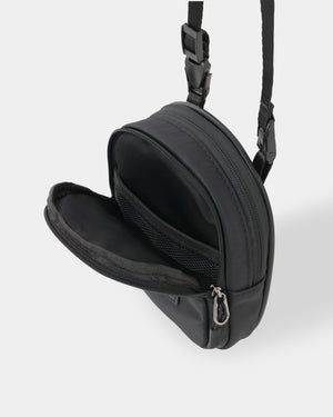 CRONOS COMPACT UTILITY BAG【BLACK】