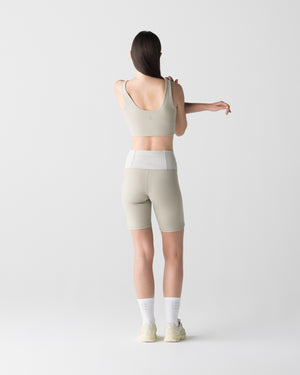 CRONOS WOMEN ESSENTIAL HALF LEGGINGS【BEIGE】