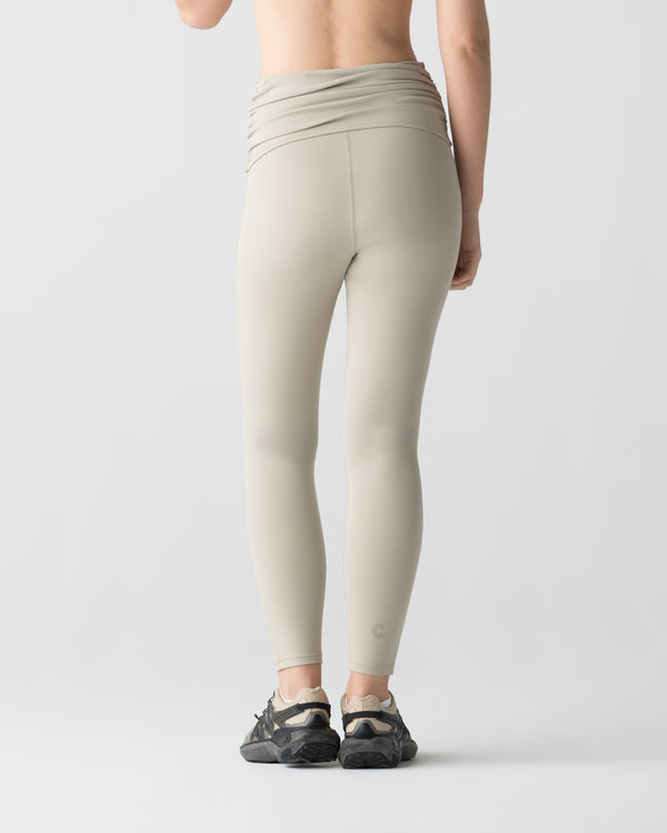 CRONOS WOMEN FORM LEGGINGS【BEIGE】