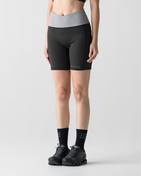 CRONOS WOMEN ESSENTIAL HALF LEGGINGS【BLACK】