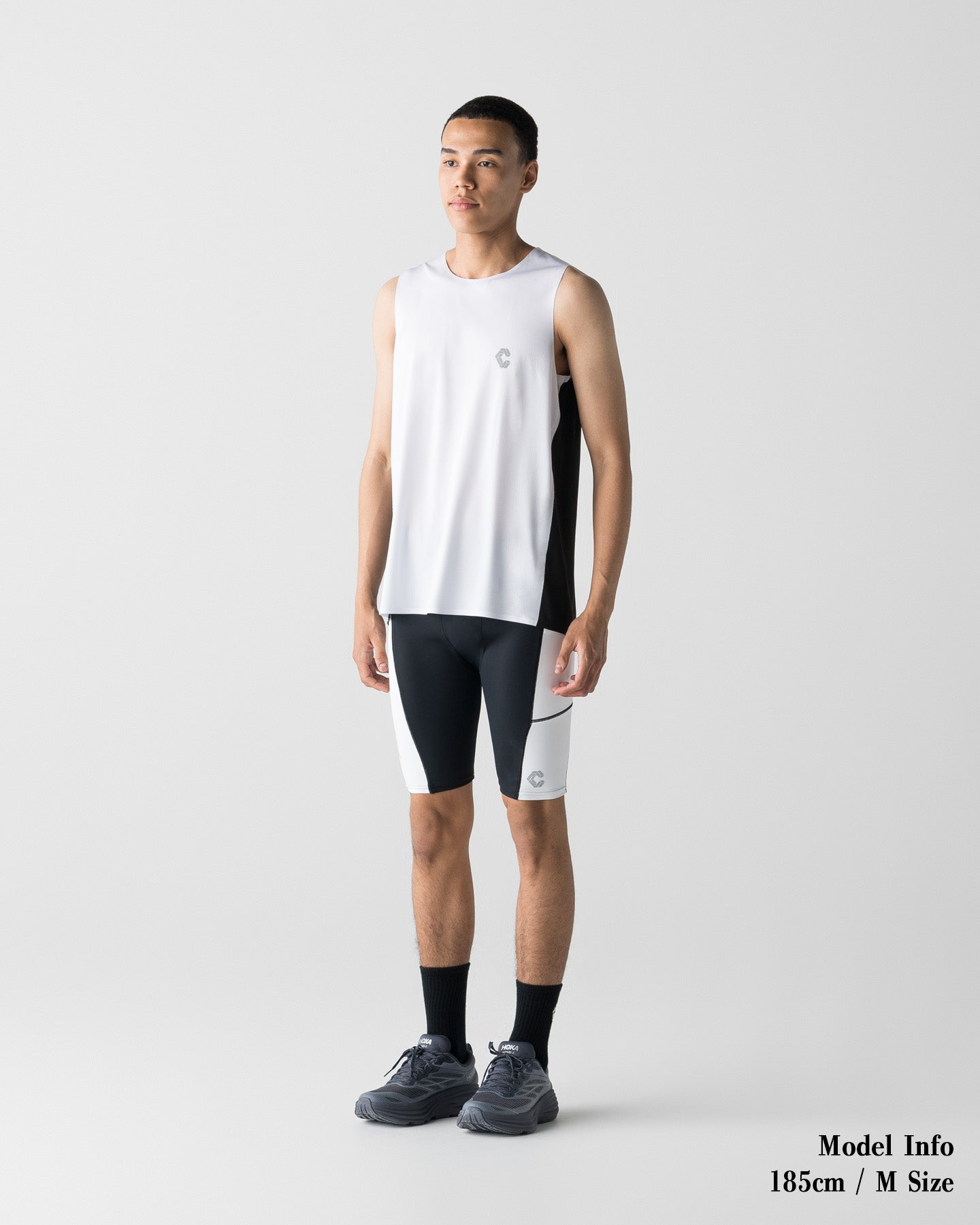 新品未使用　CRONOS ブラック/ホワイト タンクトップ CRONOS RUN LIGHT SLEEVELESS【WHITE×BLACK】