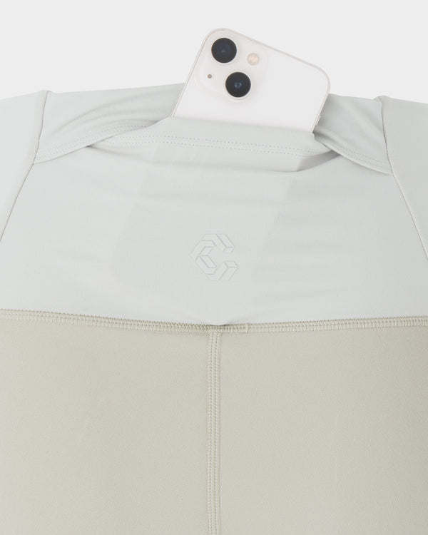 CRONOS WOMEN ESSENTIAL HALF LEGGINGS【BEIGE】