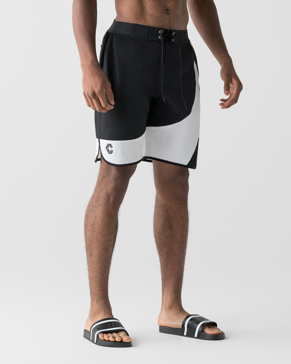 CRONOS ACCEL COMPETITION SHORTS【BLACK×WHITE】