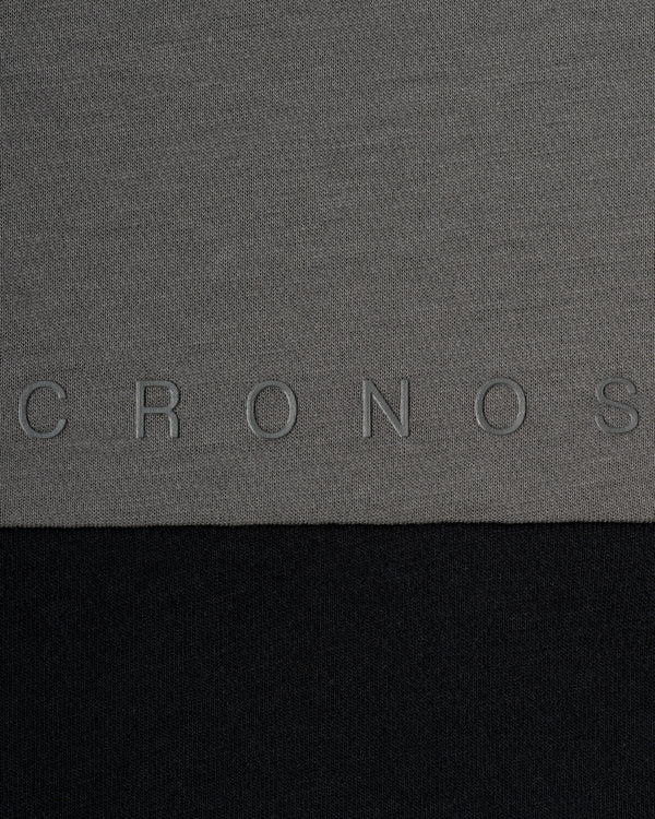 CRONOS 背面標誌蝙蝠袖短袖 T 恤【深灰色】
