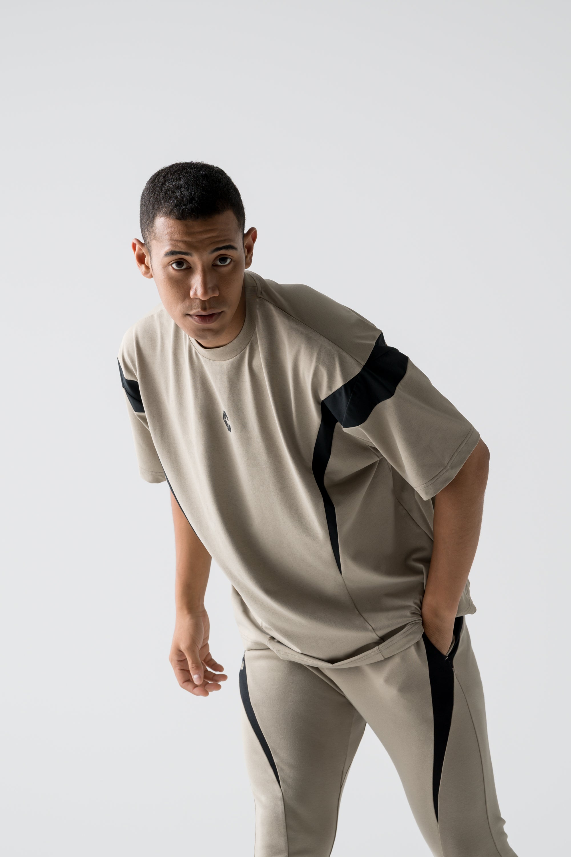 CRONOS メンズトレーニングウェア　サイズL CRONOS MEN 8.26 WED 21:00 - RELEASE.