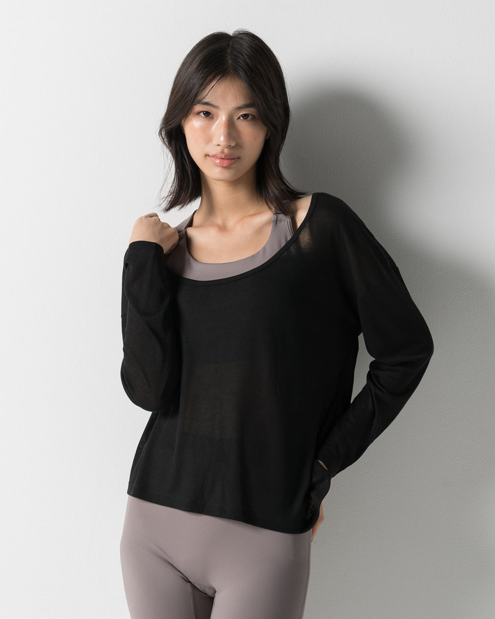 CRONOS WOMEN'S DRAPE FLARE LONG SLEEVE [BLACK]