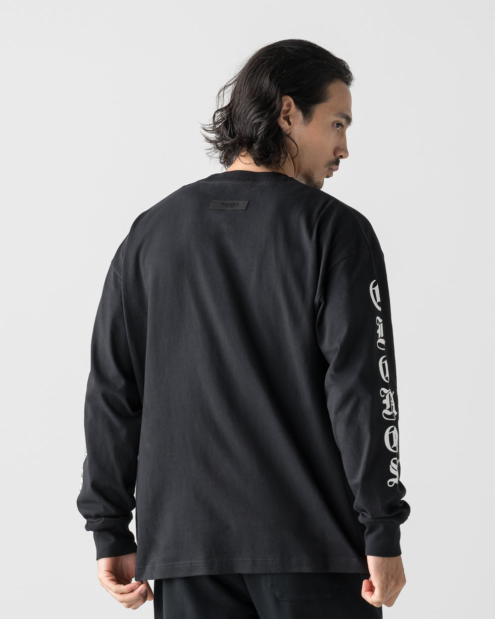 CRONOS BLACKLETTER SOFT MOTION L/S TEE【BLACK×WHITE】