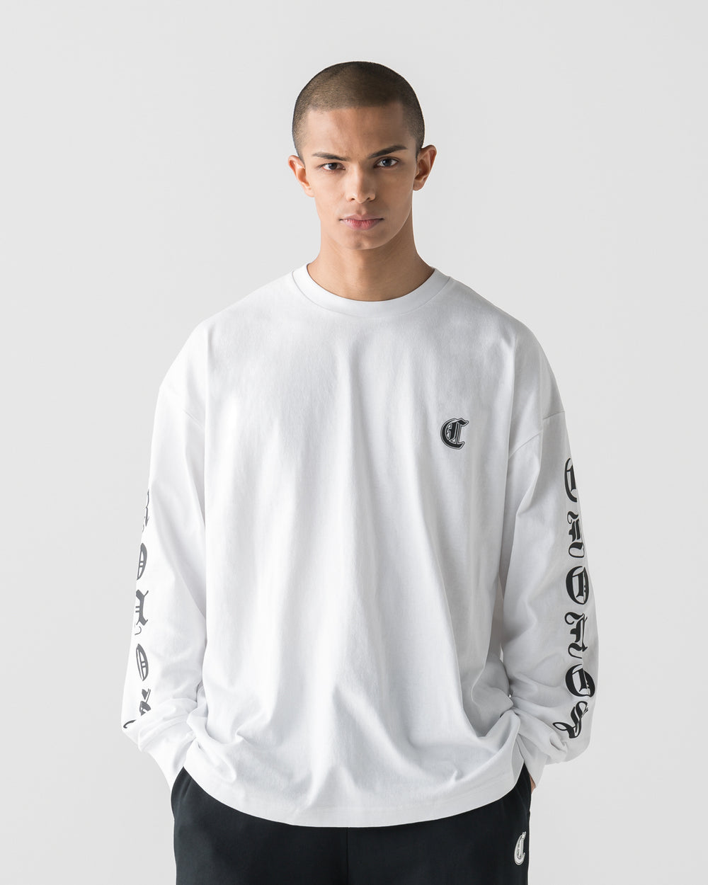 CRONOS BLACKLETTER SOFT MOTION L/S TEE【WHITE】