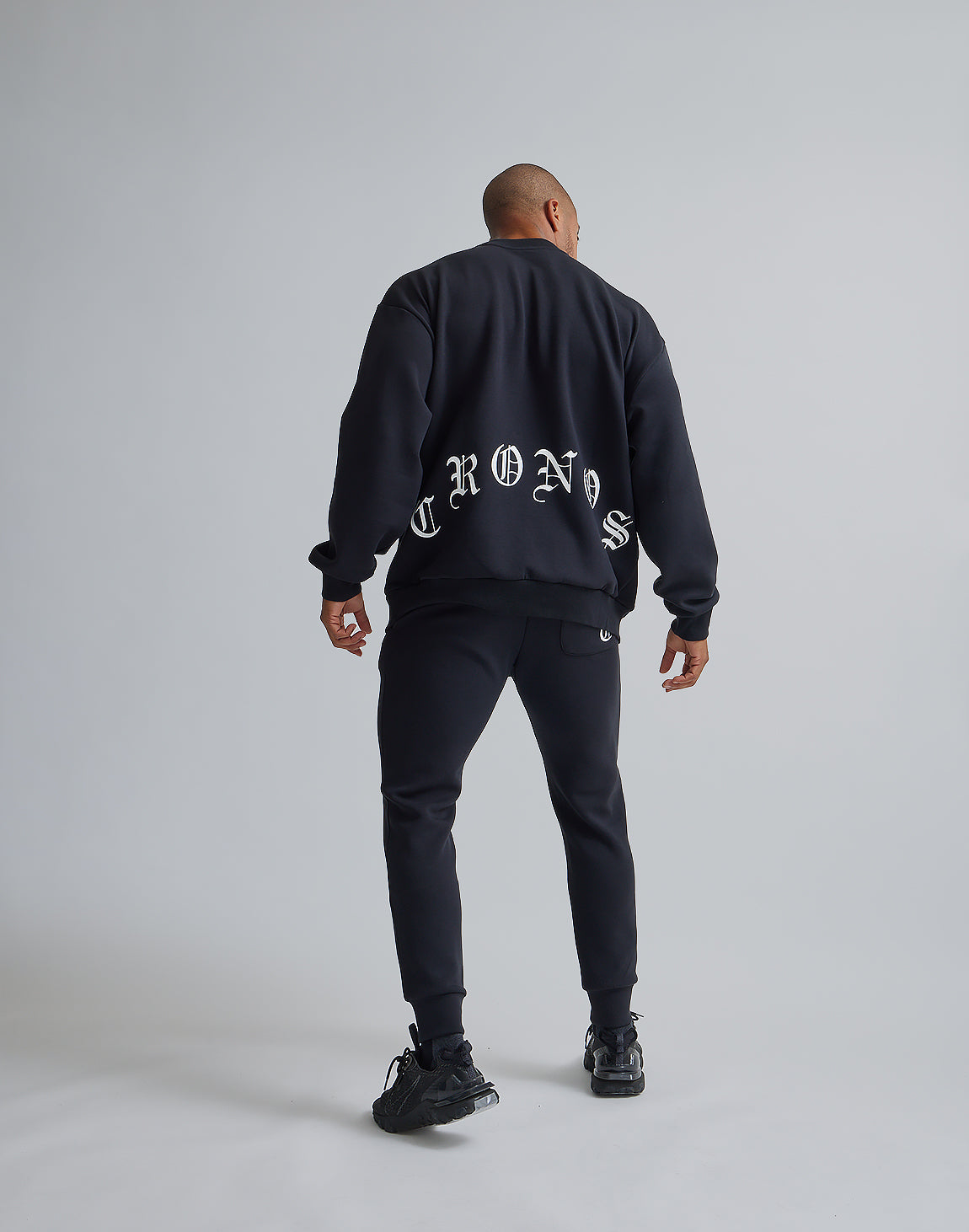 CRONOS BLACK LETTER SWEAT TOP – クロノス CRONOS Official Store