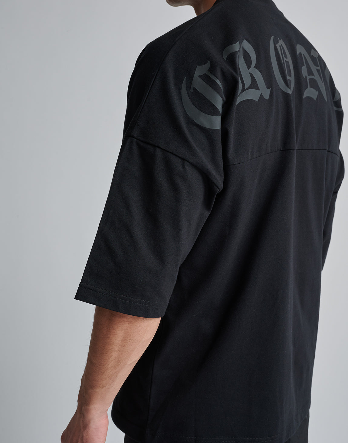 CRONOS BLACK LETTER THREE QUATER OVERSIZE T-SHIRTS【GREEN】