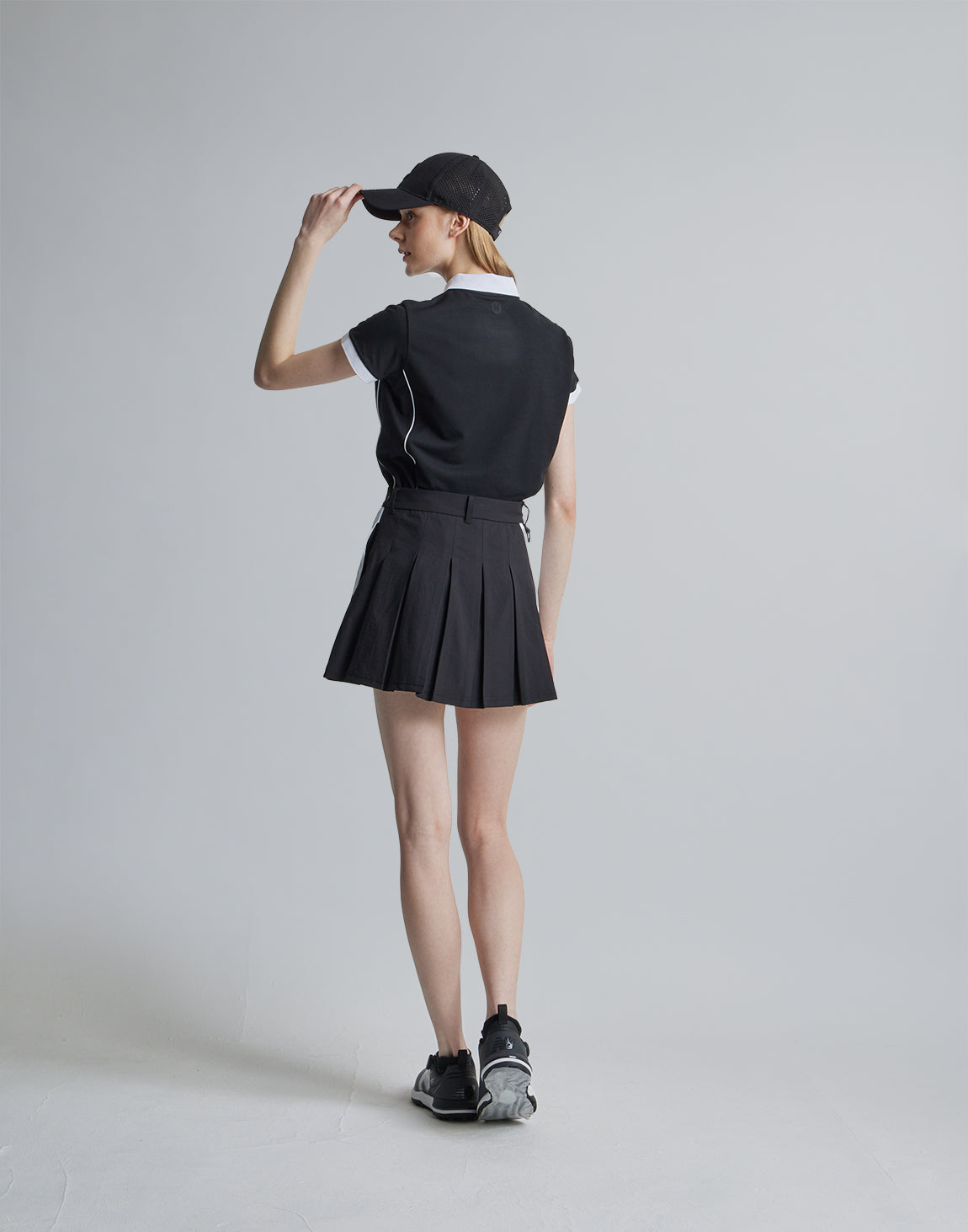 クロノスページ CRONOS BLACK COLOR-BLOCK DESIGN HALF-ZIP【WHITE】 – クロノス