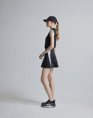 CRONOS BLACK SLEEVELESS POLO [BLACK]