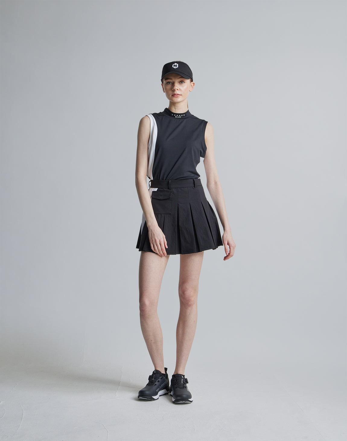 CRONOS BLACK MOCK NECK SLEEVELESS【BLACK】