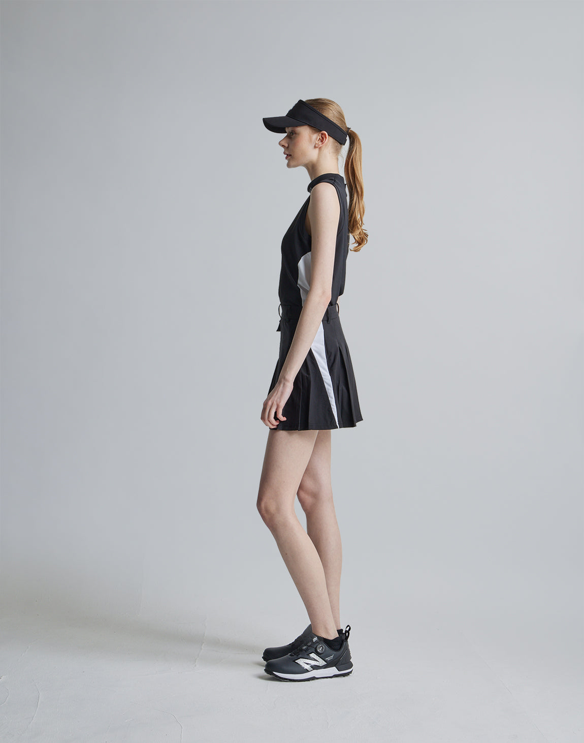 CRONOS BLACK MOCK NECK SLEEVELESS【BLACK】