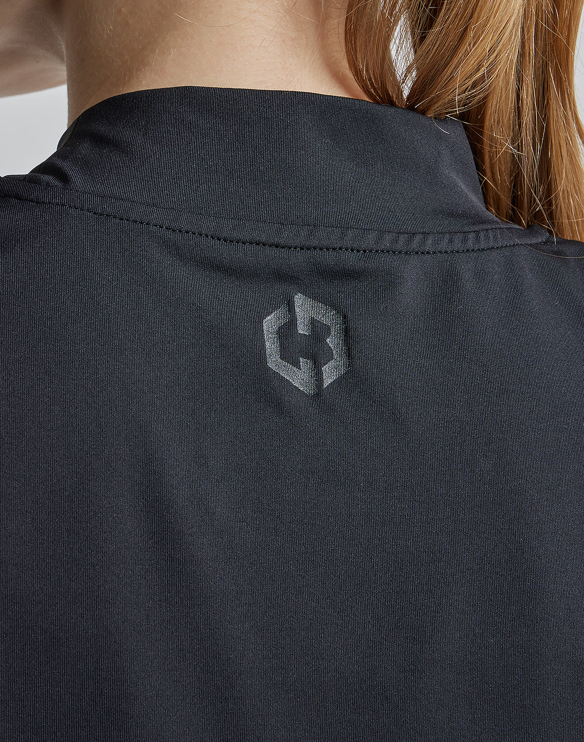 CRONOS BLACK MOCK NECK SLEEVELESS【WHITE×BLACK】