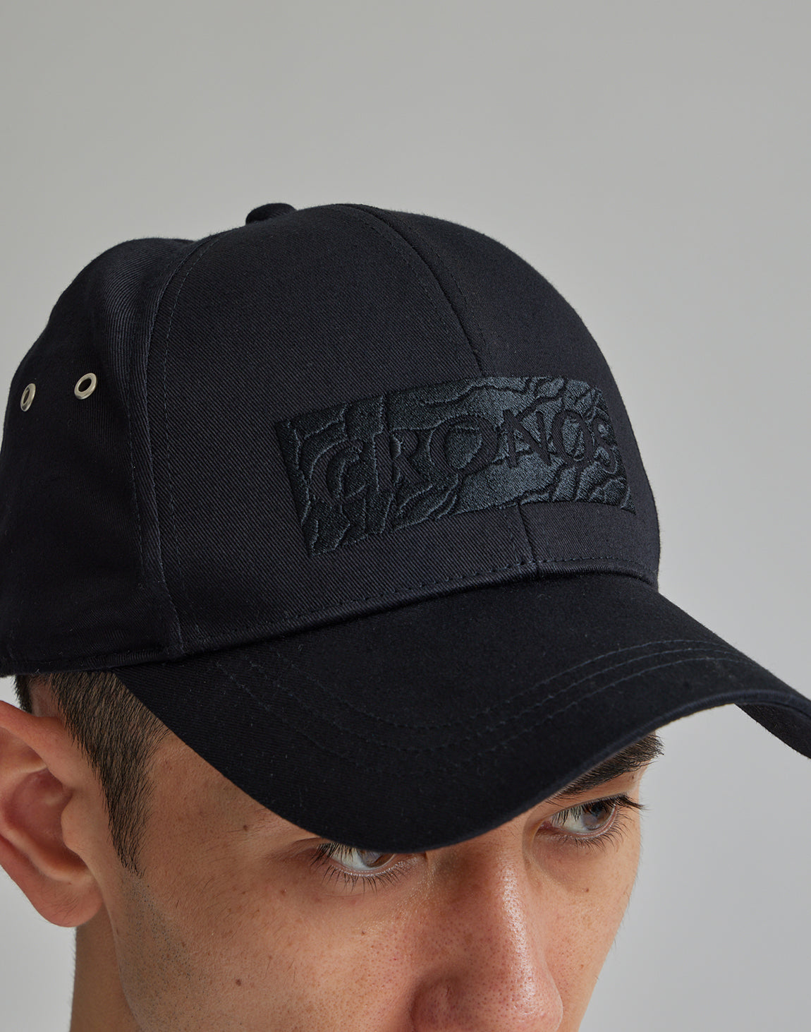 CRONOS CRACKED PRINT EMBROIDERED CAP【KHAKI】