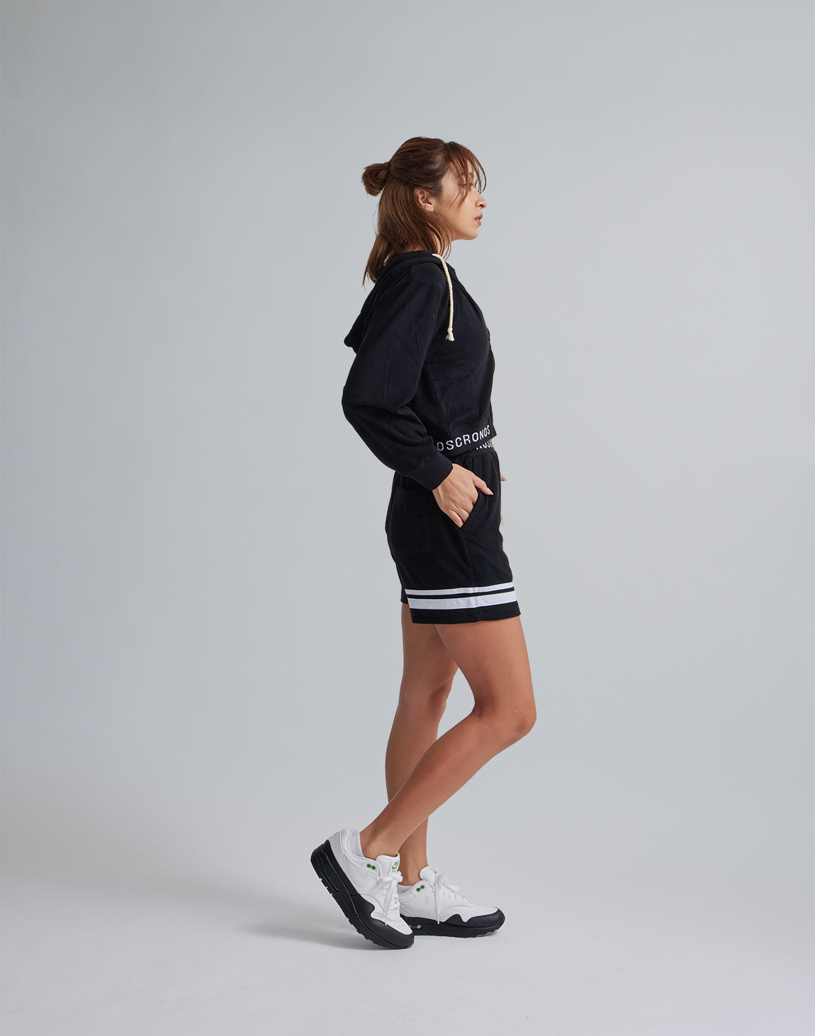 CRONOS WOMEN PILE HOODIE【BLACK】 – クロノス CRONOS Official