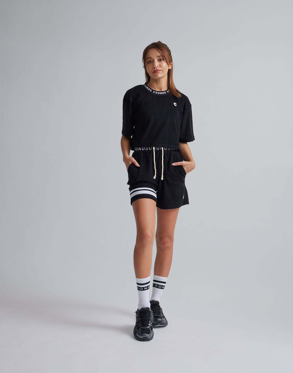 CRONOS WOMEN PILE SHORT T-SHIRTS【BLACK】 – クロノス CRONOS Official Store