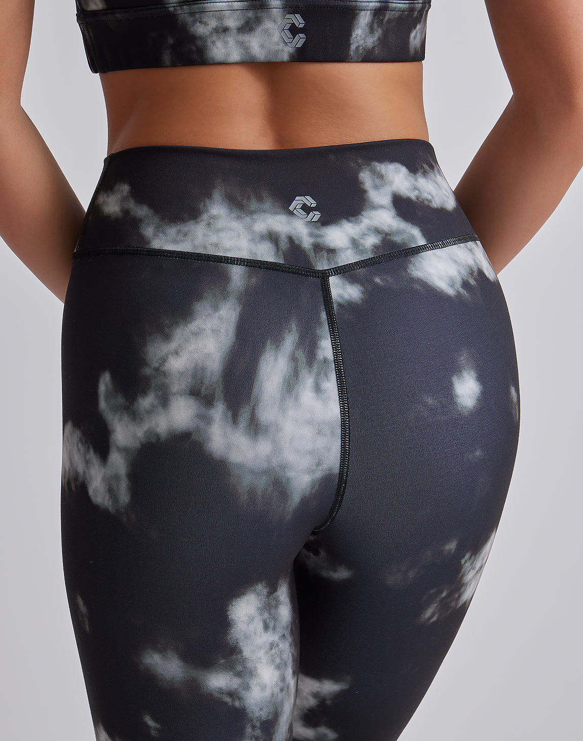 クロノス レディース レギンス ロゴ入り ブルー CRONOS WOMEN DOUBLE STRIPES LEGGINGS【NAVY】 – クロノス